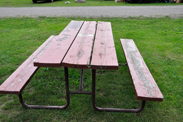 picnic table